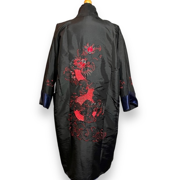 Stunning Vintage Reversible Satin Robe - Picture 6 of 6